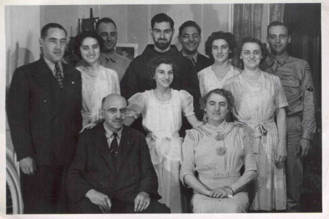 1942 family